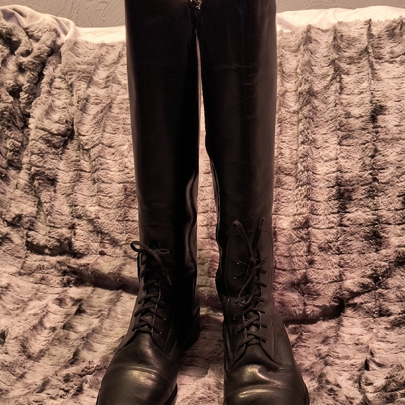 The Unbranded Brand Shoes - Black Leather Knee-High Boots Woman's